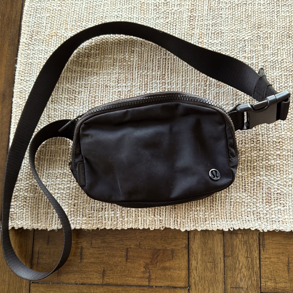 Lululemon Belt Bag Black